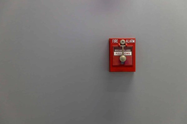 Alarme incendie : guide pratique pour les entreprises et erp
